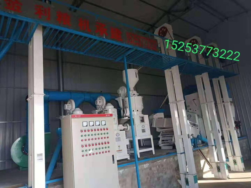 內(nèi)蒙鄂爾多斯達拉特旗恩格貝鎮(zhèn)40噸大米成套加工設(shè)備安裝調(diào)試完畢