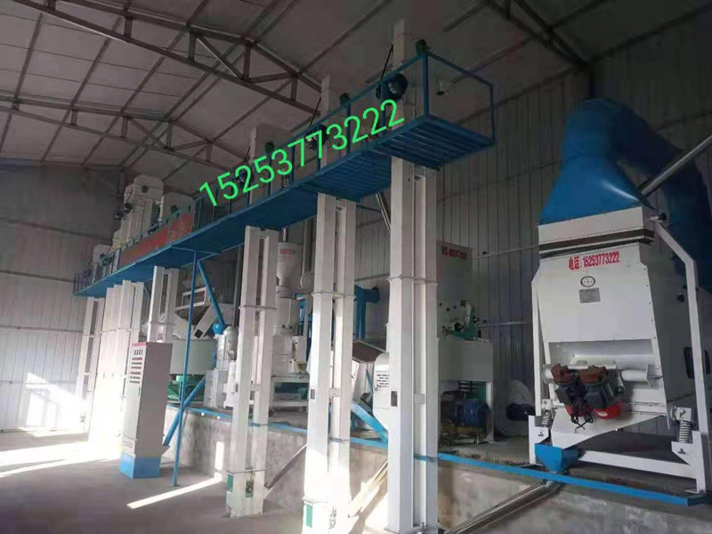 內(nèi)蒙鄂爾多斯達拉特旗恩格貝鎮(zhèn)40噸大米成套加工設(shè)備安裝調(diào)試完畢